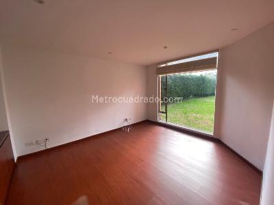 Casa de 5 alcobas en venta en San Jose De Bavaria, Bogotá, 460 m² · foto 5 de 20