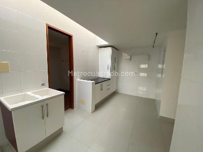 Casa de 5 alcobas en venta en San Jose De Bavaria, Bogotá, 460 m² · foto 9 de 20