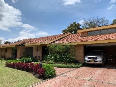 Casa de 3 alcobas en venta en Hacienda San Simon, Bogotá, 368 m² · foto 4 de 12