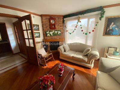 Casa de 4 alcobas en venta en San Jose De Bavaria, Bogotá, 800 m² · foto 5 de 16