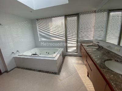 Casa en venta en San Jose De Bavaria, Bogotá · foto 15 de 19