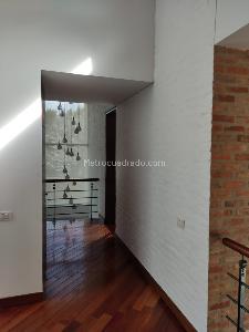 Casa de 4 alcobas en venta en Hacienda San Simon, Bogotá, 1152 m² · foto 5 de 11
