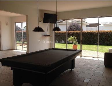Casa de 5 alcobas en venta en Hacienda San Simon, Bogotá, 1245 m² · foto 2 de 13