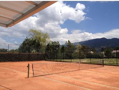 Casa de 5 alcobas en venta en Hacienda San Simon, Bogotá, 1245 m² · foto 8 de 13
