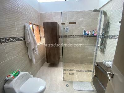 Casa de 4 alcobas en venta en San Jose De Bavaria, Bogotá, 290 m² · foto 14 de 15