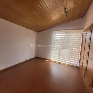 Casa de 4 alcobas en venta en San Jose De Bavaria, Bogotá, 420 m² · foto 6 de 15