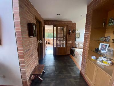 Casa de 4 alcobas en venta en San Jose De Bavaria, Bogotá, 360 m² · foto 10 de 19