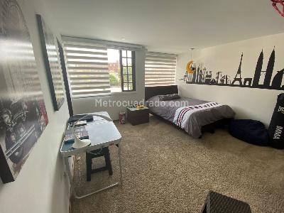 Casa de 4 alcobas en venta en San Jose De Bavaria, Bogotá, 400 m² · foto 13 de 18