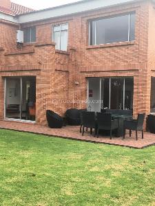 Casa de 4 alcobas en venta en Hacienda San Simon, Bogotá, 1500 m² · foto 3 de 9