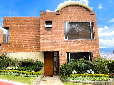 Casa de 4 alcobas en venta en Altos De Sotileza, Bogotá, 319 m² · foto 2 de 17