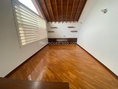 Casa de 4 alcobas en venta en San Jose De Bavaria, Bogotá, 800 m² · foto 13 de 17