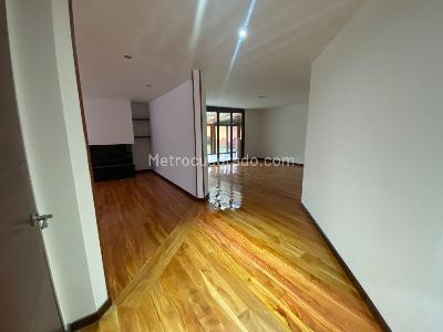 Casa de 4 alcobas en venta en San Jose De Bavaria, Bogotá, 800 m² · foto 10 de 17