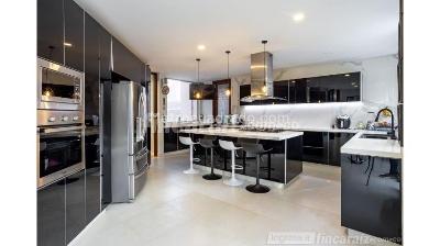 Casa de 4 alcobas en venta en San Jose De Bavaria, Bogotá, 600 m² · foto 6 de 14