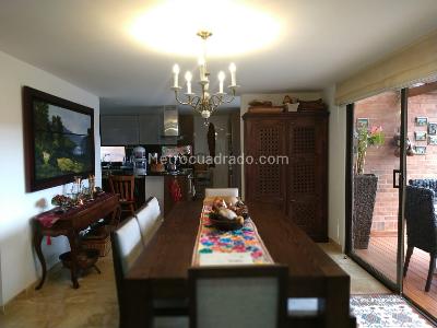 Casa de 4 alcobas en venta en San Jose De Bavaria, Bogotá, 800 m² · foto 16 de 19
