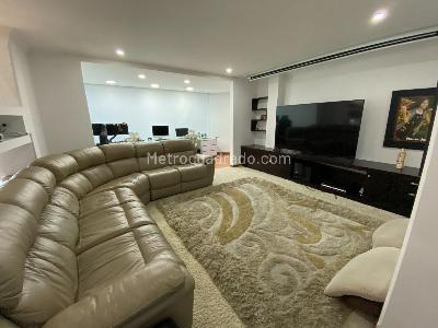 Casa de 3 alcobas en venta en San Jose De Bavaria, Bogotá, 800 m² · foto 14 de 19