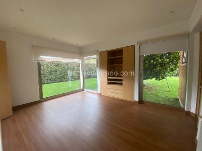 Casa de 4 alcobas en arriendo en Hacienda San Simon, Bogotá, 1400 m² · foto 14 de 16