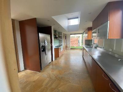 Casa de 4 alcobas en arriendo en Hacienda San Simon, Bogotá, 1400 m² · foto 3 de 16
