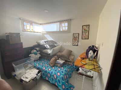 Casa de 4 alcobas en venta en San Jose De Bavaria, Bogotá, 460 m² · foto 4 de 18
