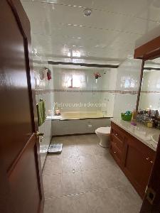 Casa de 4 alcobas en venta en San Jose De Bavaria, Bogotá, 360 m² · foto 14 de 20