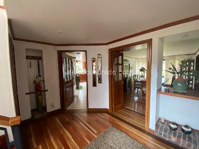 Casa de 4 alcobas en venta en San Jose De Bavaria, Bogotá, 360 m² · foto 4 de 20