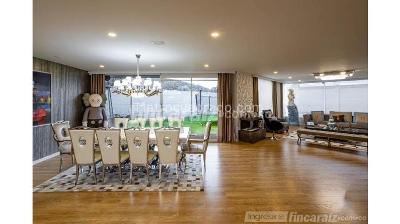 Casa de 4 alcobas en venta en San Jose De Bavaria, Bogotá, 590 m² · foto 2 de 13