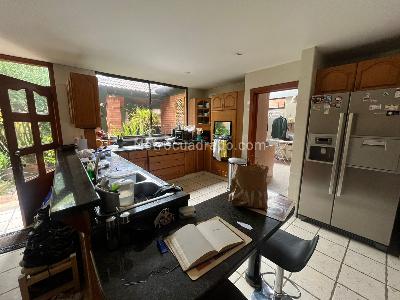 Casa de 3 alcobas en venta en San Jose De Bavaria, Bogotá, 320 m² · foto 6 de 16