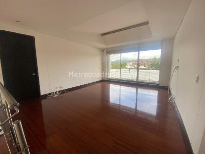 Casa de 2 alcobas en venta en San Jose De Bavaria, Bogotá, 550 m² · foto 3 de 17