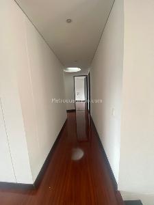 Casa de 2 alcobas en venta en San Jose De Bavaria, Bogotá, 550 m² · foto 4 de 17