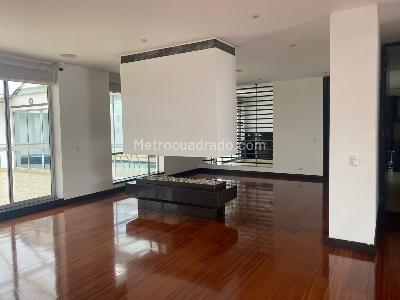 Casa de 2 alcobas en venta en San Jose De Bavaria, Bogotá, 550 m² · foto 5 de 17