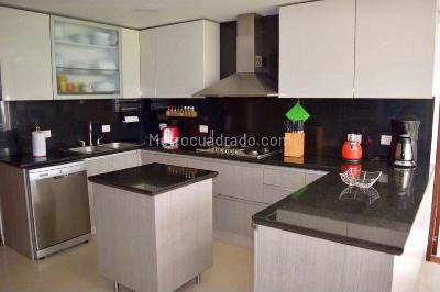 Casa de 4 alcobas en venta en Hacienda San Simon, Bogotá, 1153 m² · foto 3 de 7