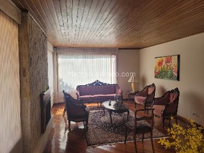 Casa de 3 alcobas en venta en San Jose De Bavaria, Bogotá, 300 m² · foto 3 de 17