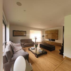 Casa de 3 alcobas en venta en San Jose De Bavaria, Bogotá, 390 m² · foto 15 de 19