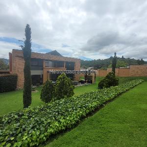 Casa de 3 alcobas en venta en San Jose De Bavaria, Bogotá, 390 m² · foto 9 de 19
