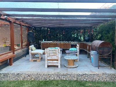 Casa de 3 alcobas en venta en San Jose De Bavaria, Bogotá, 280 m² · foto 2 de 18