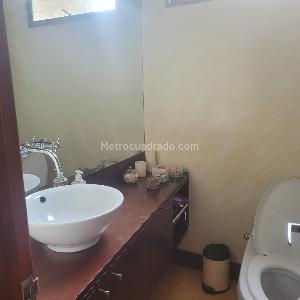 Casa en venta en San Jose De Bavaria, Bogotá · foto 18 de 18