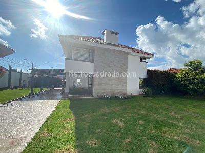 Casa de 4 alcobas en venta en San Jose De Bavaria, Bogotá, 360 m² · foto 15 de 19