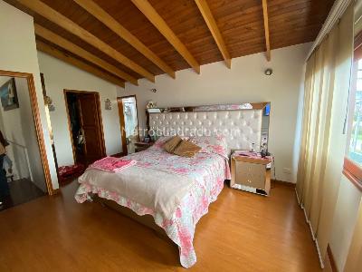 Casa de 4 alcobas en venta en San Jose De Bavaria, Bogotá, 360 m² · foto 4 de 15