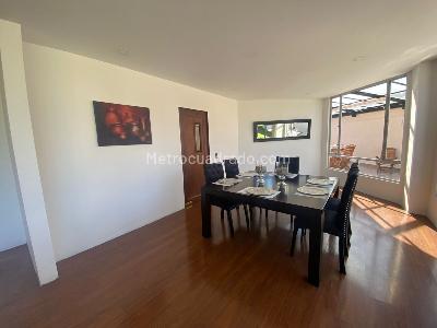 Casa de 4 alcobas en venta en San Jose De Bavaria, Bogotá, 520 m² · foto 3 de 20