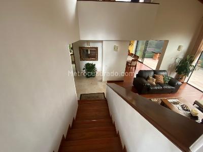 Casa de 4 alcobas en venta en San Jose De Bavaria, Bogotá, 380 m² · foto 16 de 17