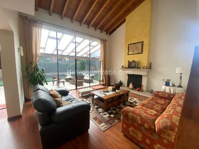 Casa de 4 alcobas en venta en San Jose De Bavaria, Bogotá, 380 m² · foto 3 de 17