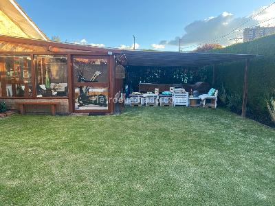 Casa de 3 alcobas en venta en San Jose De Bavaria, Bogotá, 320 m² · foto 1 de 17