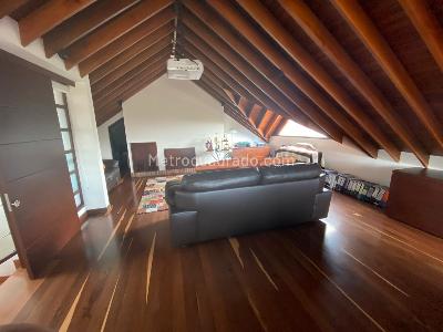 Casa de 4 alcobas en venta en San Jose De Bavaria, Bogotá, 360 m² · foto 15 de 19
