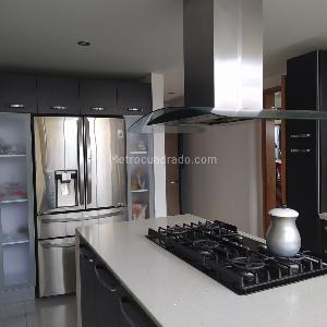 Casa de 5 alcobas en venta en San Jose De Bavaria, Bogotá, 480 m² · foto 12 de 19