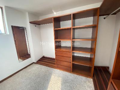Casa de 5 alcobas en venta en San Jose De Bavaria, Bogotá, 460 m² · foto 18 de 19