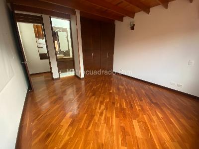 Casa de 4 alcobas en arriendo en San Jose De Bavaria, Bogotá, 800 m² · foto 12 de 19
