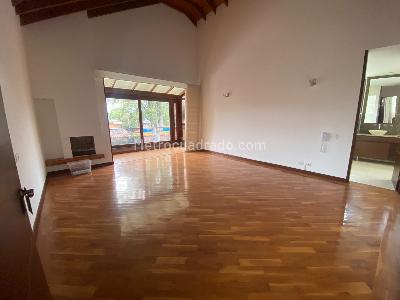 Casa de 4 alcobas en arriendo en San Jose De Bavaria, Bogotá, 800 m² · foto 14 de 19