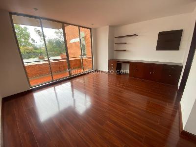Casa de 3 alcobas en venta en San Jose De Bavaria, Bogotá, 420 m² · foto 6 de 16