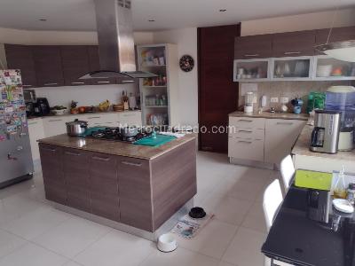 Casa de 4 alcobas en venta en San Jose De Bavaria, Bogotá, 560 m² · foto 2 de 16