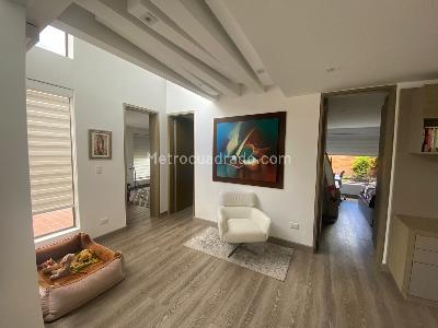 Casa de 4 alcobas en venta en San Jose De Bavaria, Bogotá, 280 m² · foto 15 de 19
