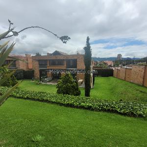 Casa de 3 alcobas en venta en San Jose De Bavaria, Bogotá, 390 m² · foto 11 de 17